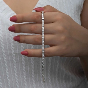 Kadın Gümüş Beyaz Taşlı Su Yolu Kadın Bileklik