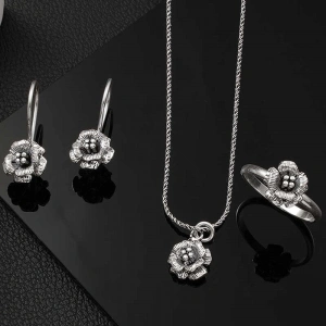 Kadın Gümüş Gül Kadın Set