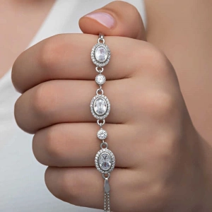 Kadın Gümüş Oval Taşlı Kadın Bileklik