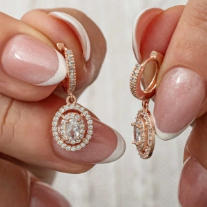Kadın Gümüş Rose Oval Taşlı Sallantılı Küpe