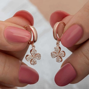 Kadın ​Gümüş Rose Sallantılı Yonca Kadın Küpe