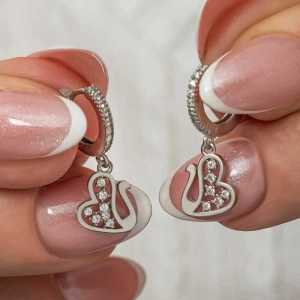 Kadın Gümüş Sallantılı Kuğu Kadın Küpe