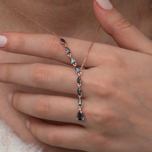 Kadın Gümüş Sıralı Mistik Topaz Taşlı Damla Kadın Kolye