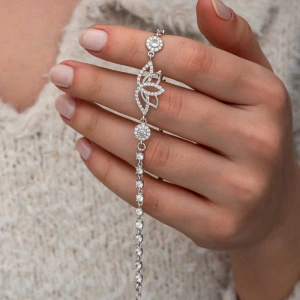 Kadın Gümüş Zirkon Taşlı Lotus Kadın Bileklik