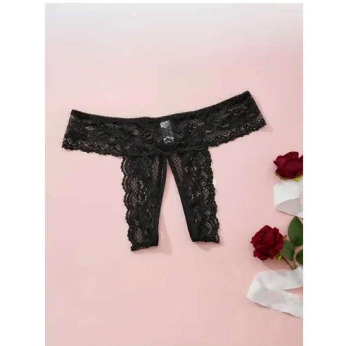 Fantezi Kadın 3lü Özel Bölgeleri Açık Dantelli Tanga Seti
