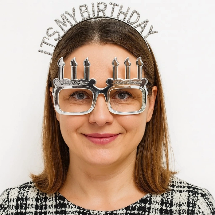 İt&apos;s My Birthday Yazılı Taç Ve Mum Şekilli Gözlük Seti Gümüş Renk (4172)