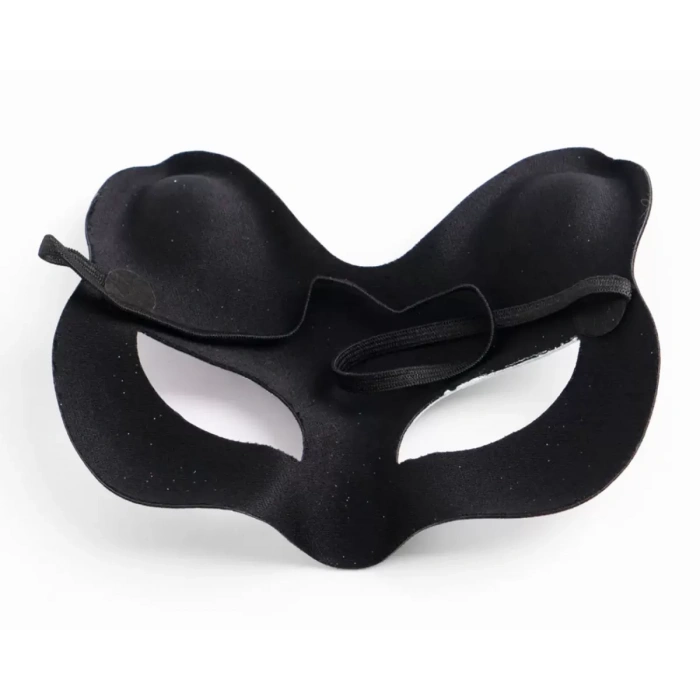 Siyah Renk Süet Kaplama Üzeri Mavi Kırmızı Simli Kedi Maskesi 17x14 Cm (4172)