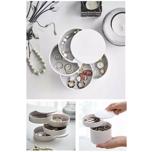 4 Katlı Dönebilen Silindir Takı Ve Makyaj Organizer Kutusu