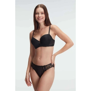 Destekli Dolgulu Balenli Kaplı Dantel Detaylı Sütyen Slip İç Çamaşırı Takım