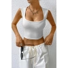 Kadın Beyaz Kare Yaka Kalınlaşan Omuz Detaylı Crop Top Bluz