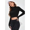 Kadın Siyah Uzun Kol Fermuarlı Parmak Geçme Detaylı Dik Yaka Crop Top Bluz