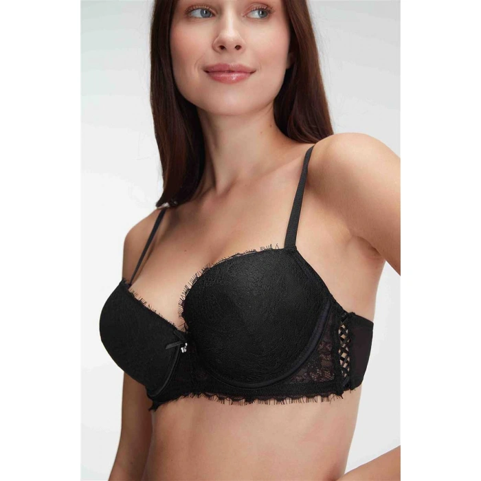 Destekli Dolgulu Balenli Kaplı Dantel Detaylı Sütyen Slip İç Çamaşırı Takım