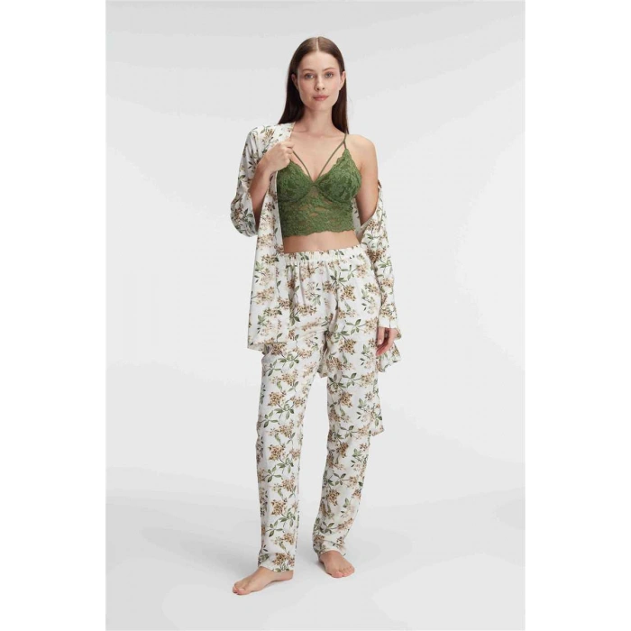 İp Askılı V Yaka Kadın Çiçek Desenli Yazlık Dokuma Dantel Detaylı Pijama Takımı Sabahlık