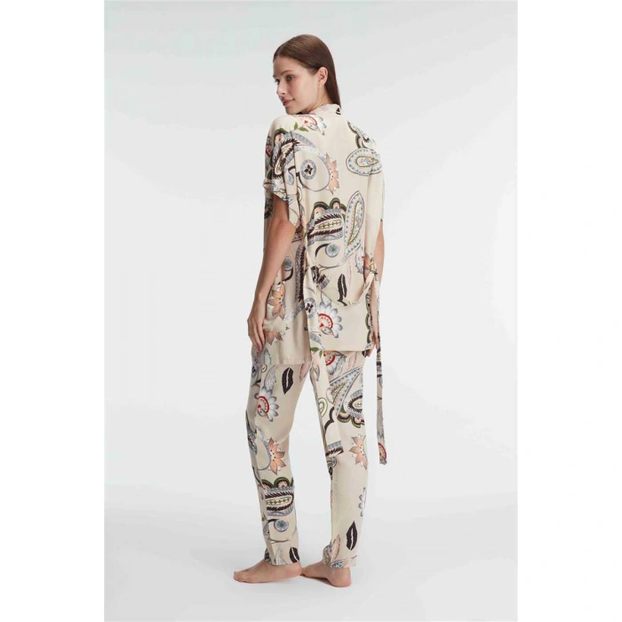 İp Askılı V Yaka Kadın Viskon Çiçek Desenli Yazlık Dantel Detaylı Pijama Takımı Sabahlık