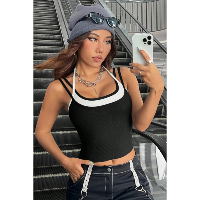 Kadın Beyaz Siyah Çift Renk Çapraz Askılı Crop Top Bluz