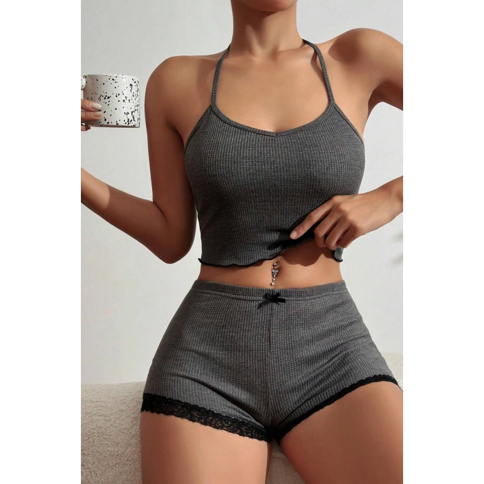 Kadın Gri Kaşkorse Sırt Ve Bacak Kısmı Dantel Detaylı Şortlu Gecelik Takım