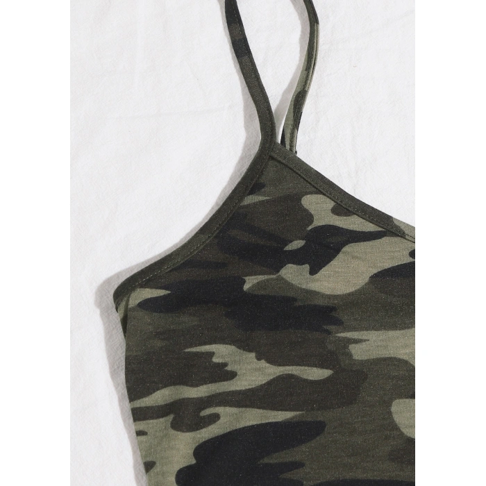 Kadın Kamuflaj Desenli Askılı Crop Top Ve Şortlu Gecelik Takım