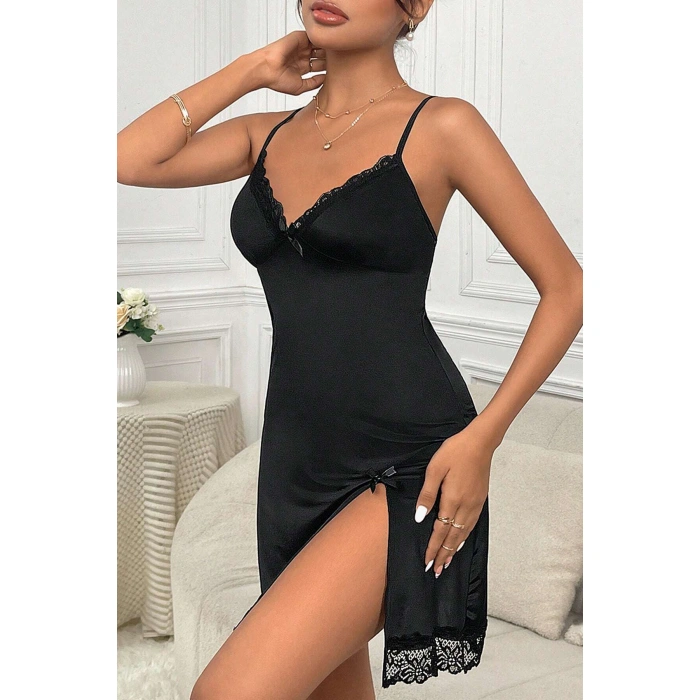 Kadın Siyah Dantelli Fiyonklu Ve Yırtmaçlı Şık Gecelik