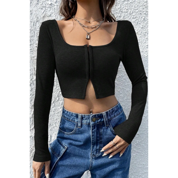 Kadın Siyah Uzun Kollu Agraflı Göğüs Ve Göbek Dekolteli Crop Top Bluz
