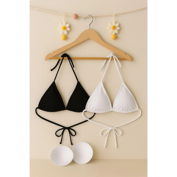 Kadın Siyah Ve Beyaz Minimal Kesim Üçgen Bikini Üstü