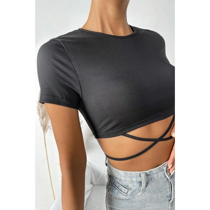 Kadın Siyah Yarım Kol Çapraz Bağlamalı Crop Top Bluz