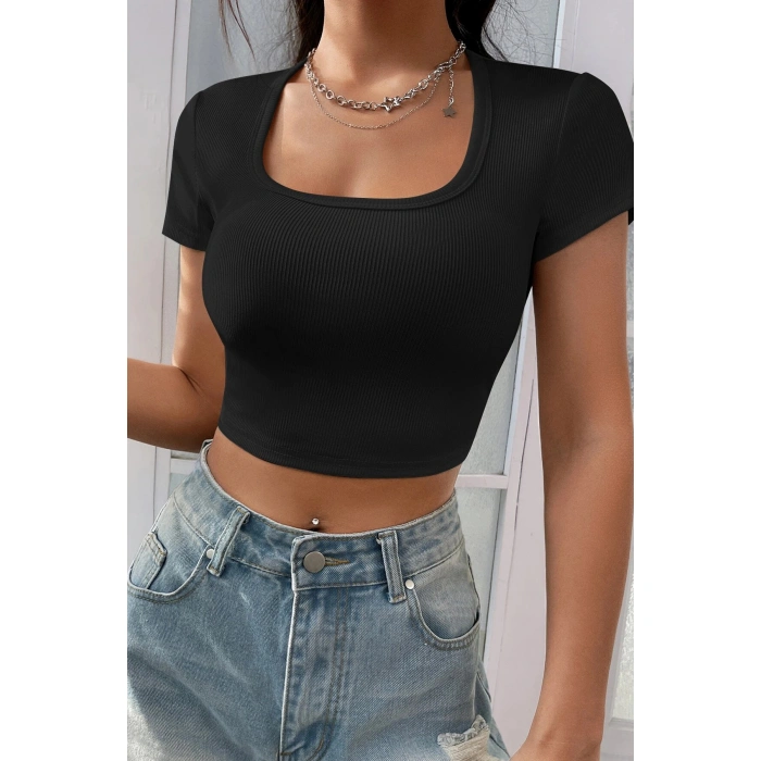 Kadın Siyah Yarım Kol Düz Yaka Crop Top Bluz