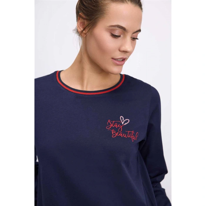 Kadın Uzun Kol Sweatshirt Ve Kalpli Pantolon Pijama Takımı Şık Ve Rahat Ev Giyimi