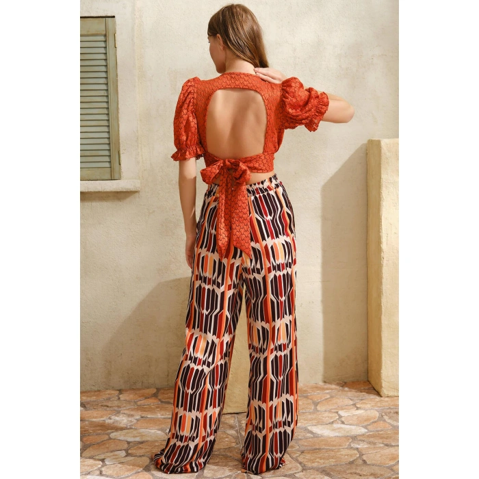 Kısa Yarım Kol V Yaka Geometrik Yazlık Kurdela Şerit Detaylı Pijama Takımı