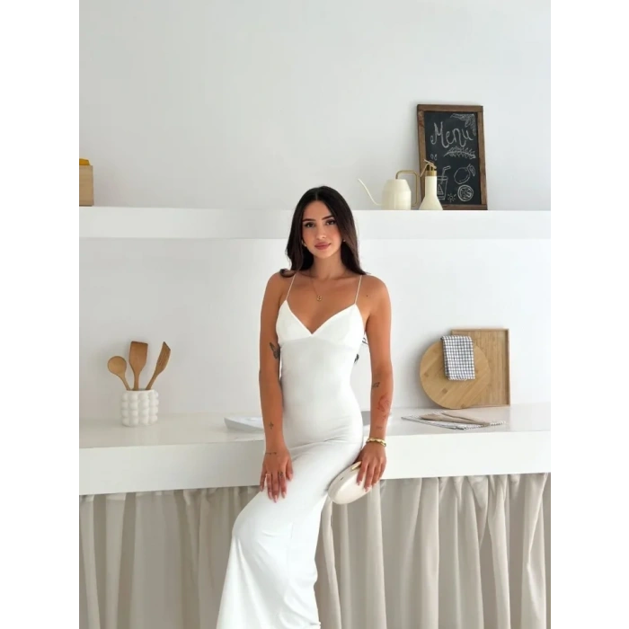 Askılı Uzun Elbise V Yaka Şık Gece Elbisesi Vücuda Oturan - Beyaz