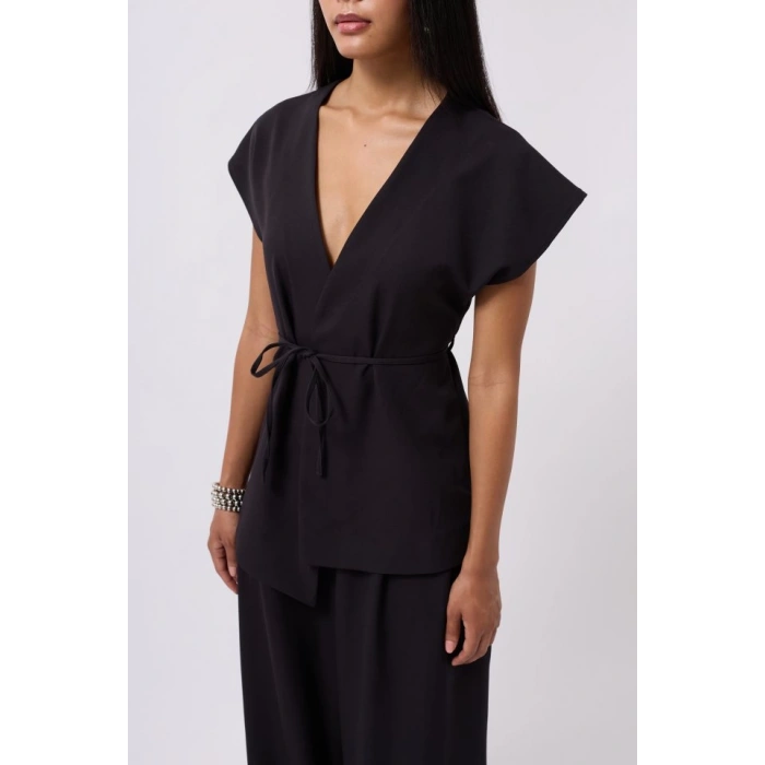 Bağcık Detay Yelek