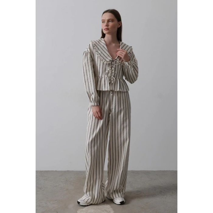 Bebe Yakalı Önü Bağlamalı Takım - Natür