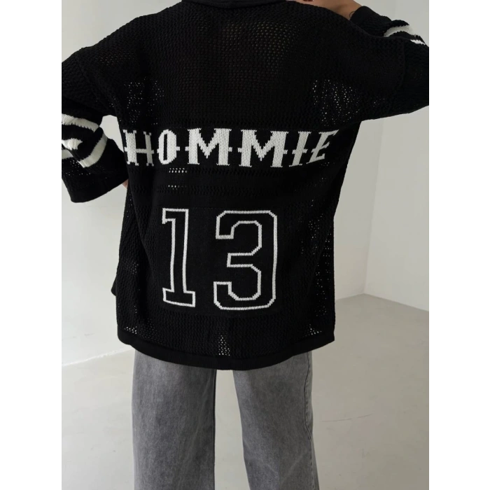 Büyük düğmeli salaş triko hırka siyahbeyaz