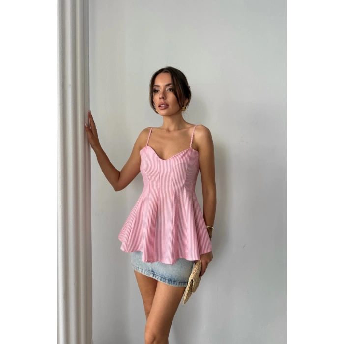 ÇİZGİLİ GOFRE ASKILI PENS DETAYLI BLUZ - Pembe