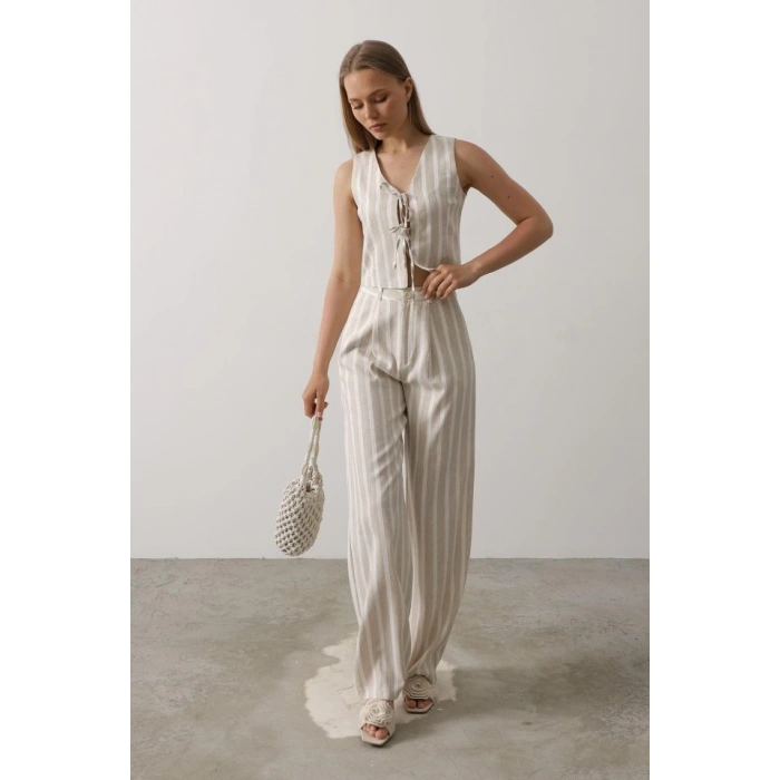 Çizgili Yelek Takım - Beyaz-Taş