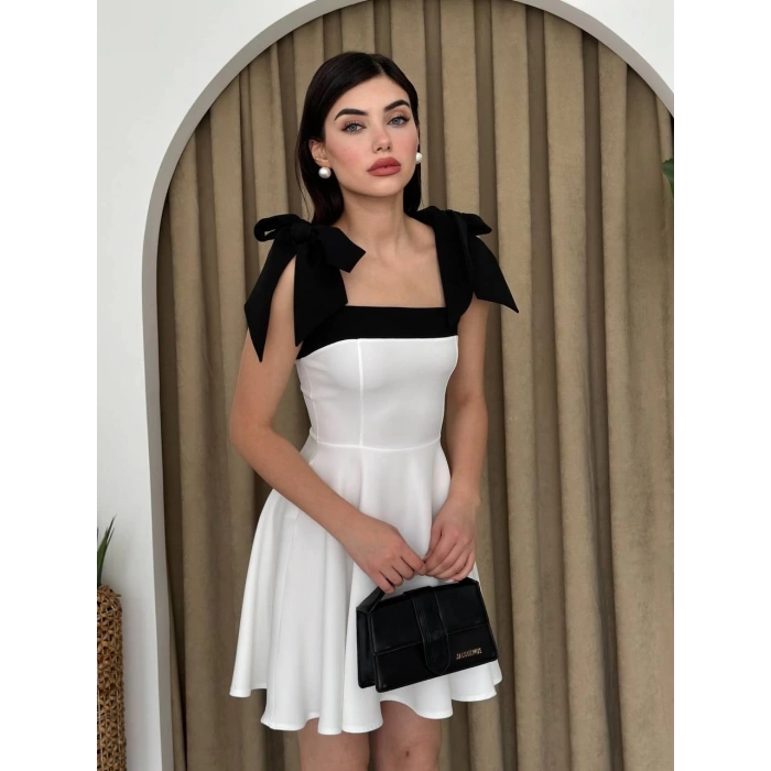 Cloche Omuzu Fiyonklu Elbise