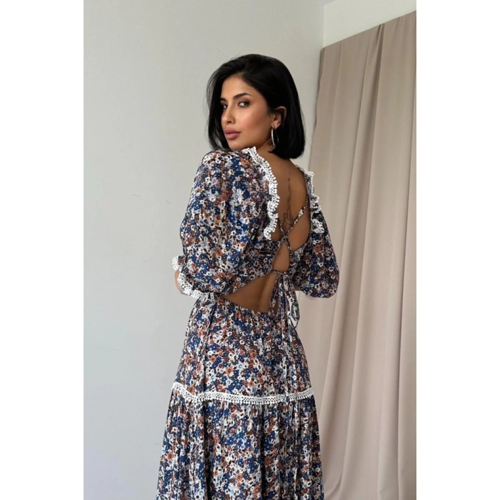 Desenli Sırtı Dekolteli Brode Elbise