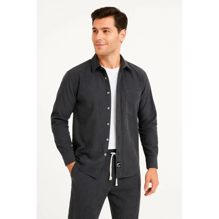 Erkek Kadife Oversize Takım – Gömlek Ve Pantolon İkili Set Füme Corduroy Şıklığı, Rahat Ve Zarif Duruş Yumuşak Dokulu Kadife Kumaş, Düğmeli Gömlek Üst Ve Lastikli Pantolon Alt Parça Ile Gün Boyu Konfor- Füme