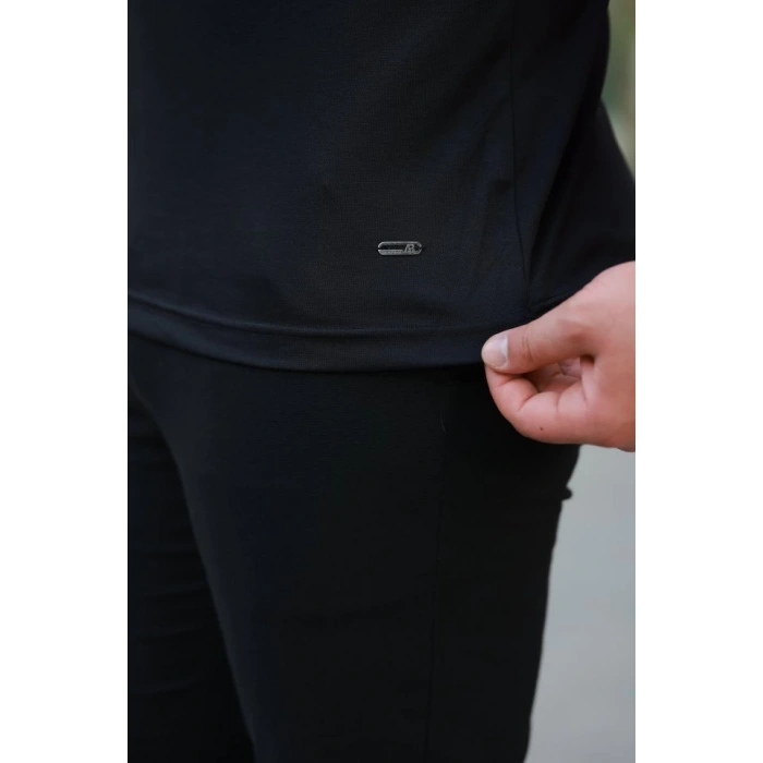 Erkek Yakalı Arma Detaylı Kısa Kollu Tişört