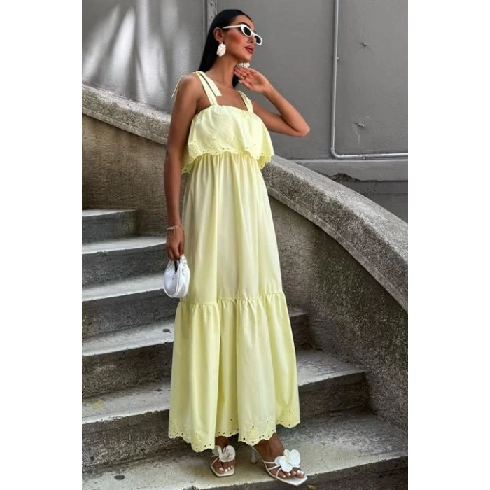 Etek Ucu Brode Nakışlı Boyundan Bağlamalı Elbise 2881