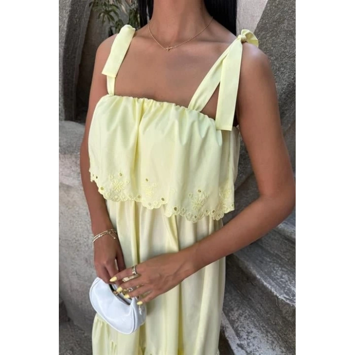 Etek Ucu Brode Nakışlı Boyundan Bağlamalı Elbise 2881