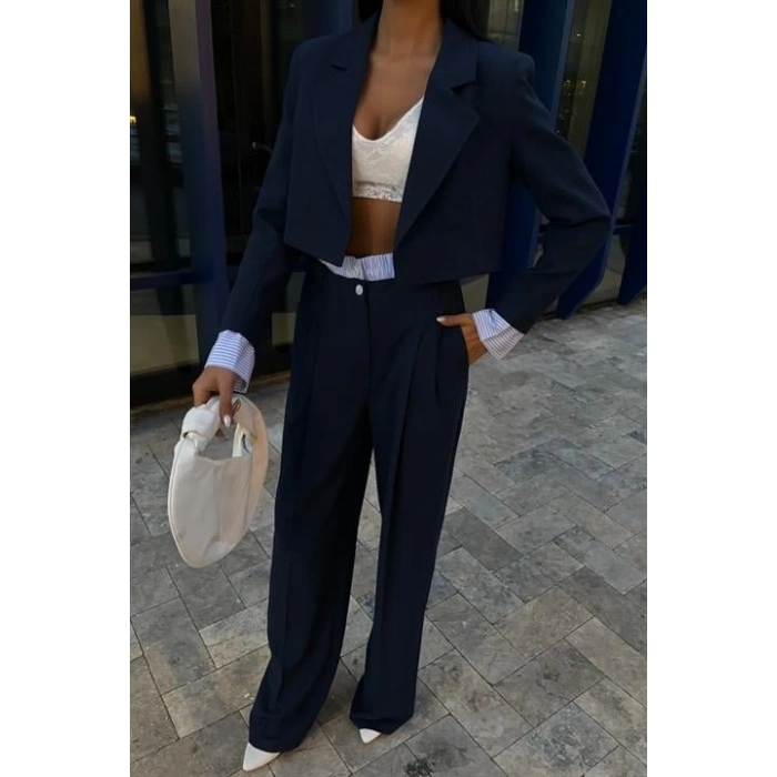 Garni Detaylı Crop Ceketli Takım 10075