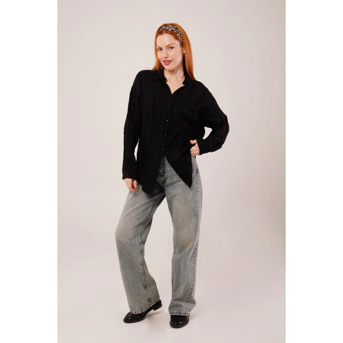 Hakim Yaka Çizgili Cep Detaylı Siyah Gömlek