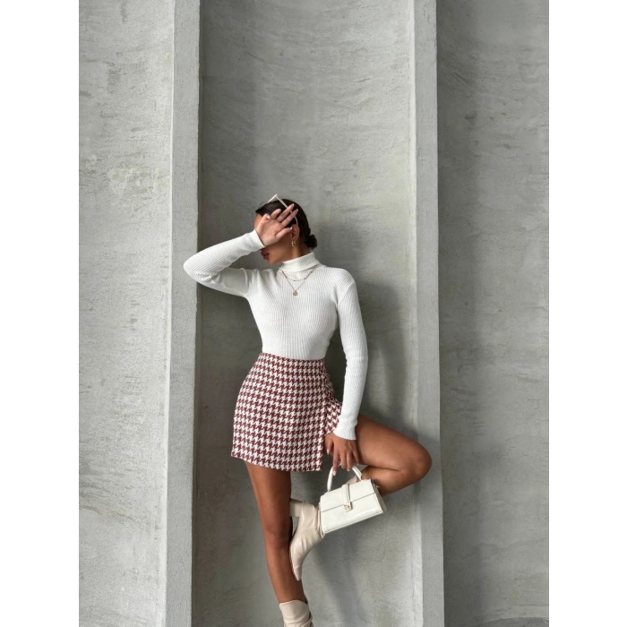 İki düğmeli kaz ayağı desen ch kumaş şort etek bordobeyaz h26414