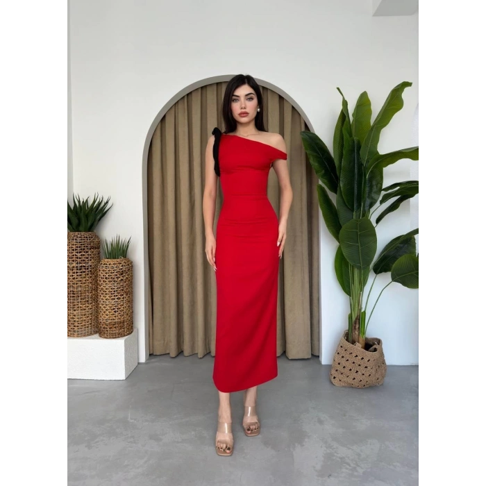 Jovani Omuz Detaylı Elbise