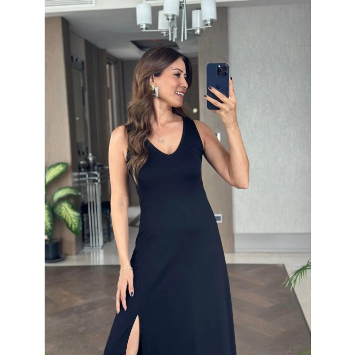 Kadın Askılı V Yakalı Yırtmaçlı Viskon Elbise