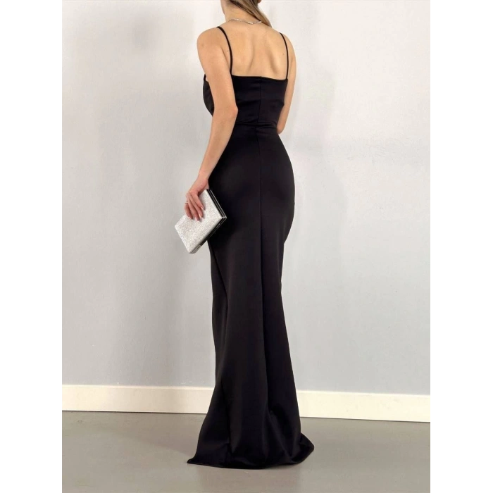 Kadın Dalgıç Kumaş Askılı Yırtmaç Detaylı V Yaka Maxi Boy Elbise