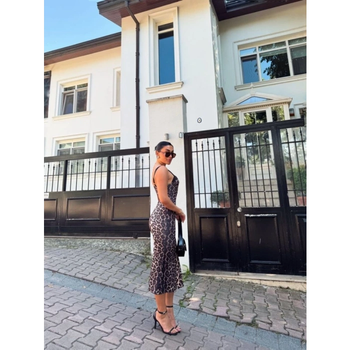 Kadın Dalgıç Kumaş Dijital Leopar Baskılı Midi Boy Elbise