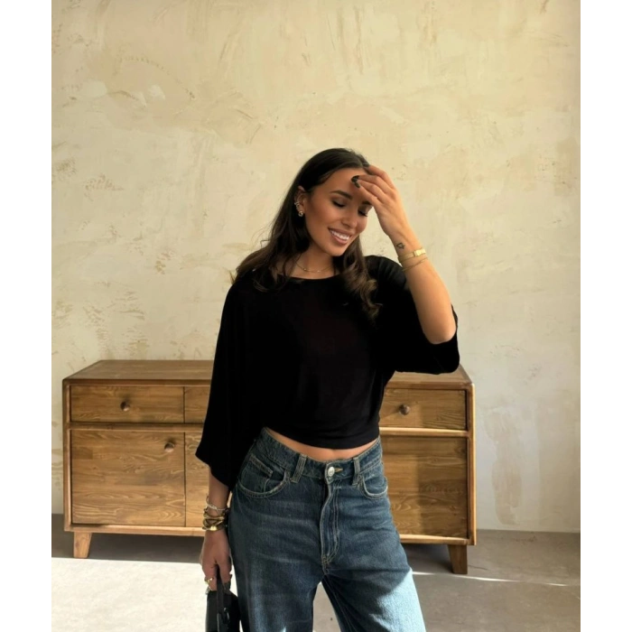 Kadın Kayık Yaka Yarasa Kol Dökümlü Kısa Bluz