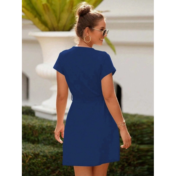 Kadın Kısa Kollu V Yakalı önden Düğmeli Belden Kuşaklı Cepli Sofya Elbise