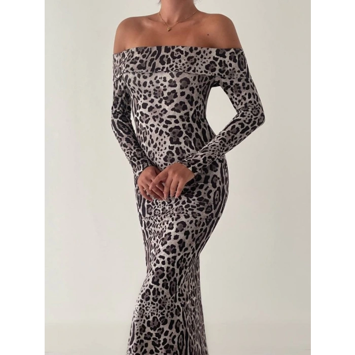 Kadın Madonna Yaka Dalgıç Kumaş Leopar Desen Maxi Boy Derin Yırtmaçlı Elbise